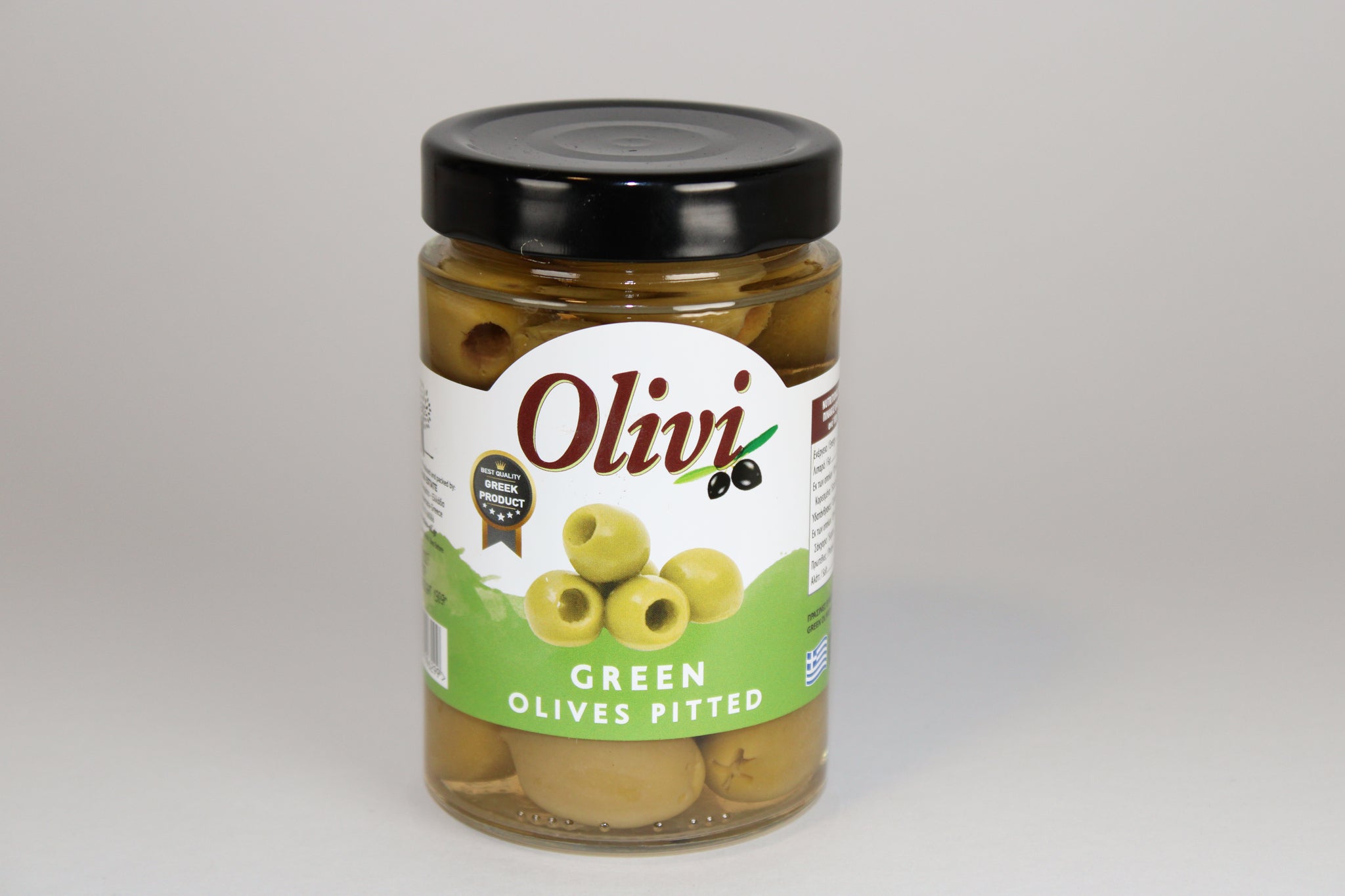 Grüne Oliven entsteinst